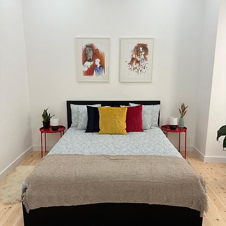 Modern Bedroom In Lisboa Exteriér fotografie
